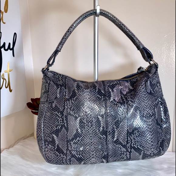 ๐ซ๐ซSOLD๐ซ๐ซ. COLE HAAN SHOULDER BAG - Picture 2 of 8